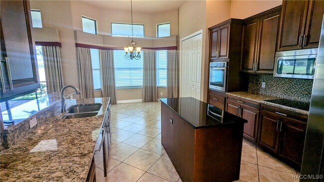 Foto del edificio - 743 E Ireland Ct