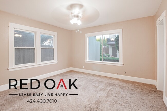 Foto del edificio - 220 Mira Mar Ave