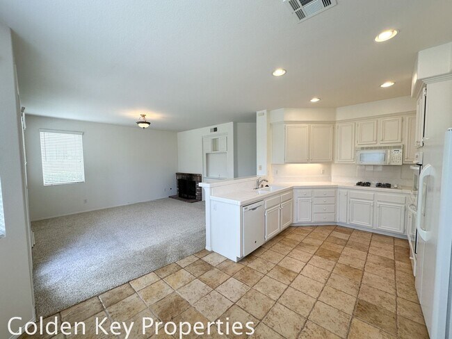 Foto del edificio - Beautiful spacious home in Mariners Point ...