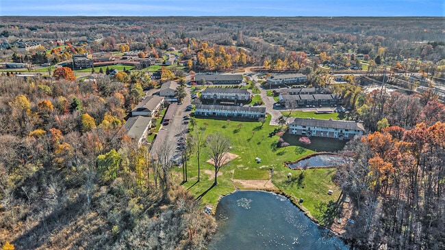 Building Photo - Lakeside Apartments