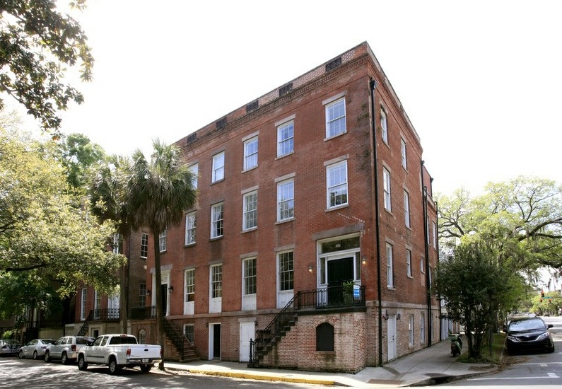 Primary Photo - 201 E York St