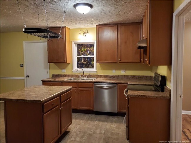 Building Photo - 6840 Mangrove Dr