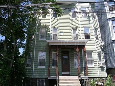 Primary Photo - 89 Maple St