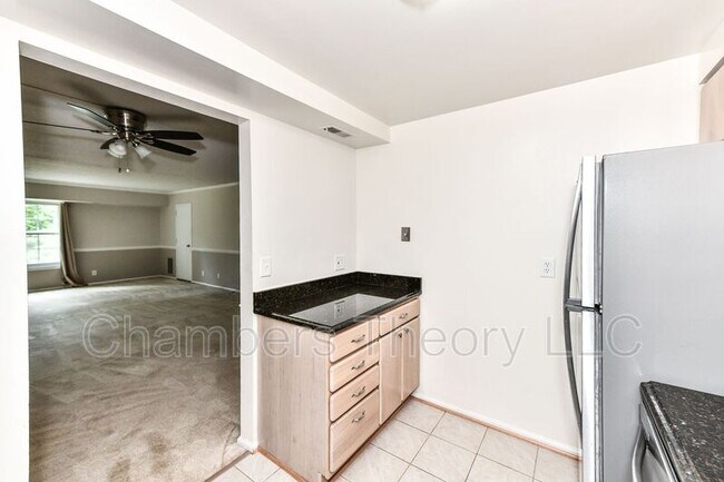 Foto del edificio - 7621 Tremayne Pl