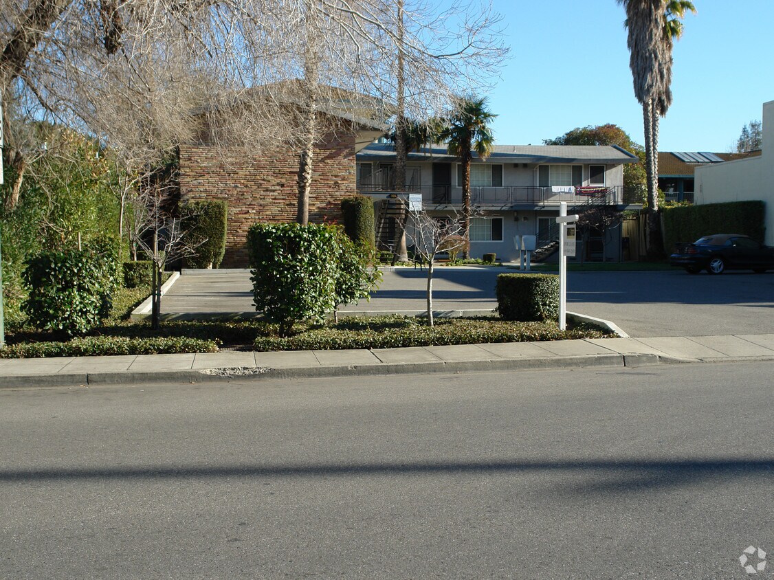 Foto del edificio - 585 Ortega Ave