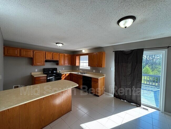 Foto del edificio - 125 Almond Cove