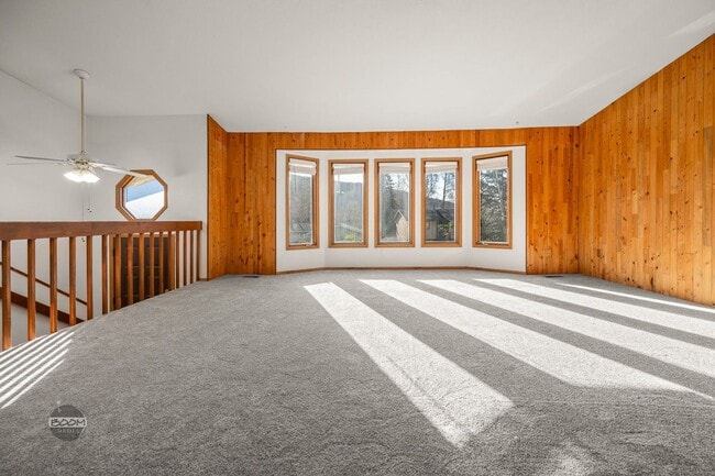 Photo - Charming Eagle River Split-Level – Mountai... House