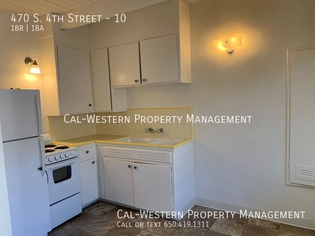 Building Photo - Top Floor ONE BEDROOM AVAILABLE NOW