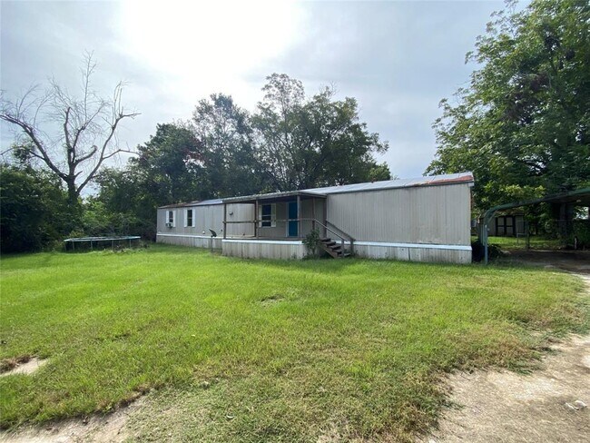 Building Photo - 107 N 3rd St