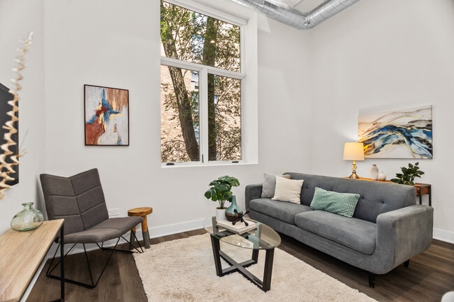 Foto del edificio - 1453 Maple Ave