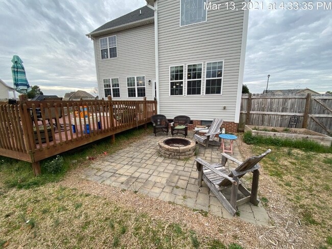 Building Photo - 118 Bolder Drive