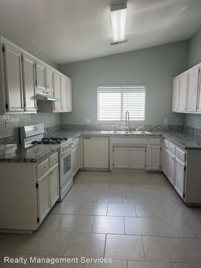 Building Photo - 4 br, 2 bath House - 1308 Hadar Rd