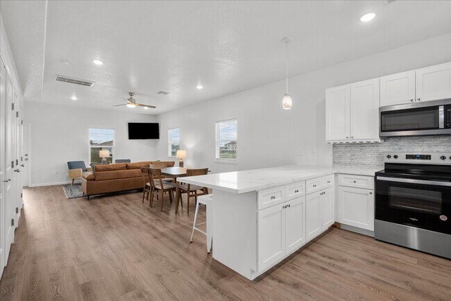 Foto del edificio - 913 Bluewater Hwy