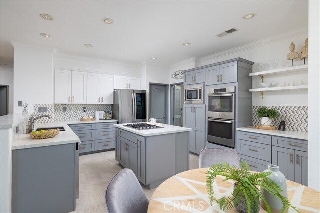 Foto del edificio - 27096 Ironwood Dr