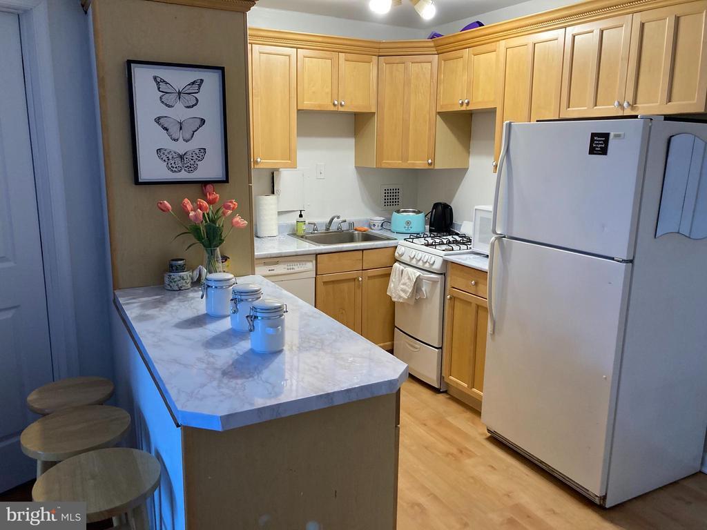 Photo - 950 25th St NW (Washington, DC)