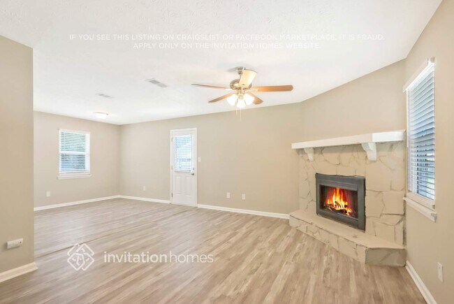 Foto del edificio - 116 Mann Blvd