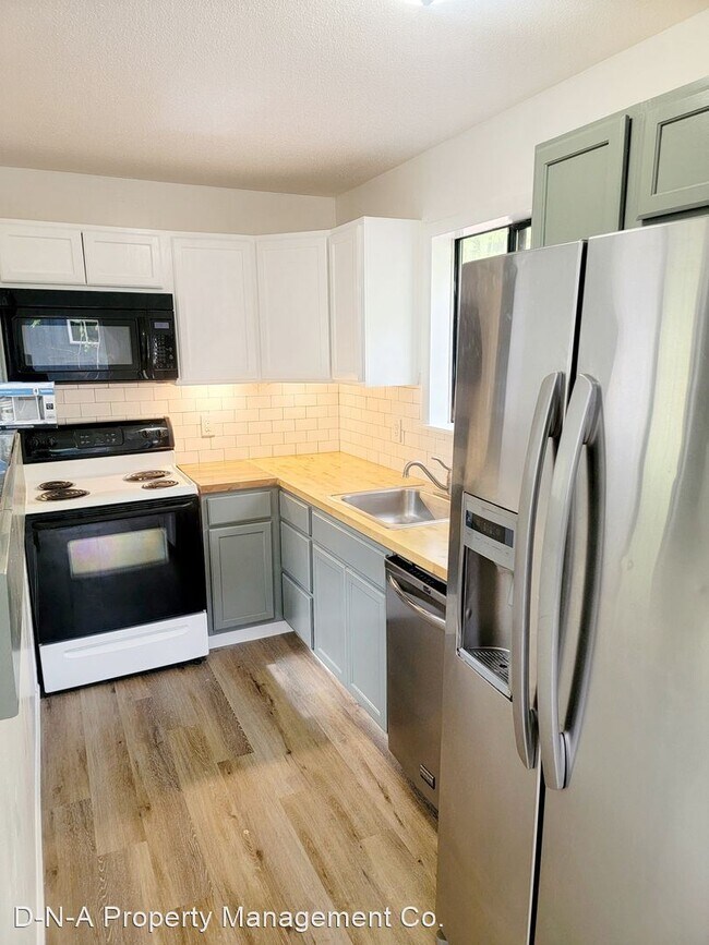 Building Photo - 3 br, 2 bath House - 435 Somerset Drive