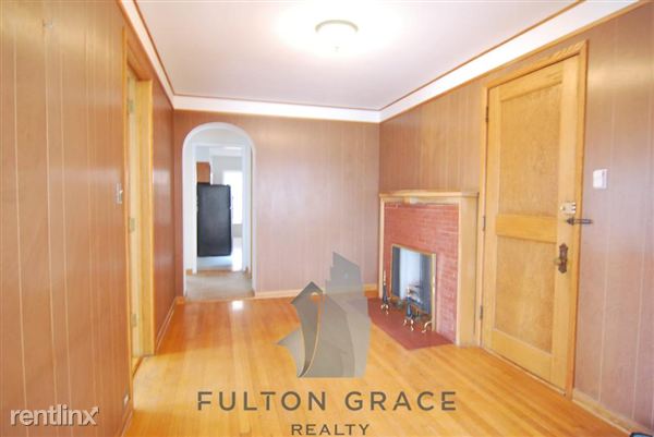 Building Photo - 523 W Melrose St