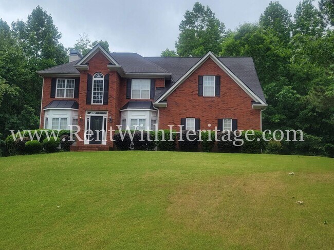 Foto del edificio - Gorgeous 3-Story Brick Home / 2 Fireplaces / Full Finished Basement / Chapel Hill Schools