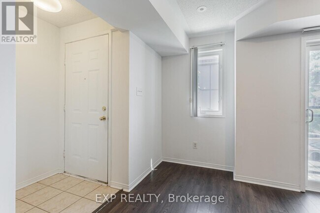 Building Photo - 2265 Bur Oak Ave