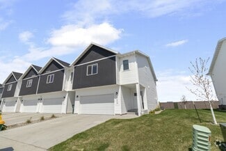 Building Photo - 765 United Dr