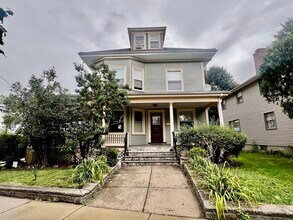 Building Photo - 81 Playstead Rd