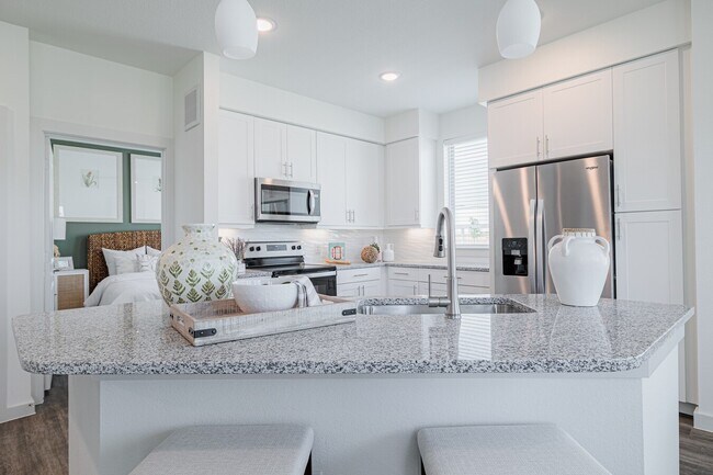 Foto del edificio - Live Rent-Free for 8 Weeks + Pocket a $500 GC!