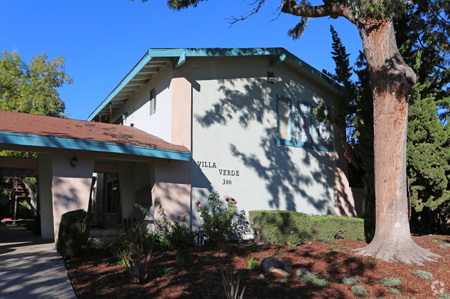 Building Photo - Villa Verde Apartments