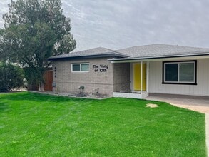 Building Photo - 6848 N 10th Pl
