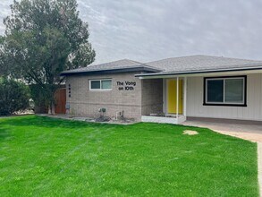 Building Photo - 6848 N 10th Pl