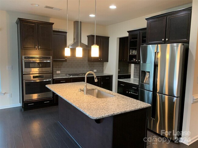 Building Photo - 10688 Sky Chase Ave NW