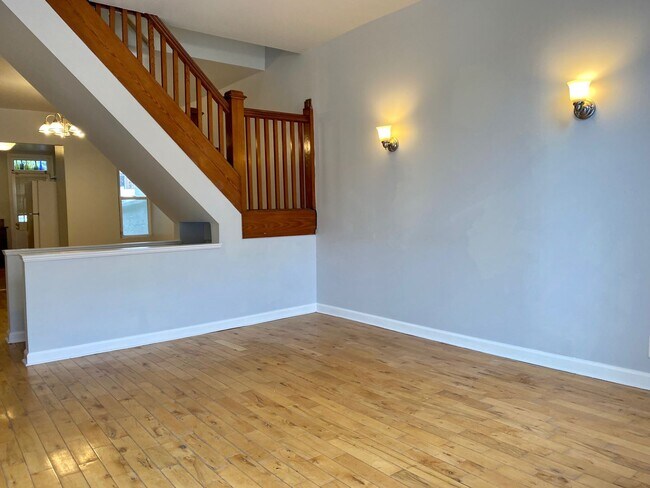 Foto del edificio - Gorgeous 2 Bedroom Townhome ~ Locust Point