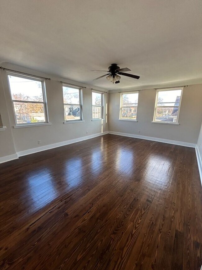 Foto del edificio - 415 16th St NE