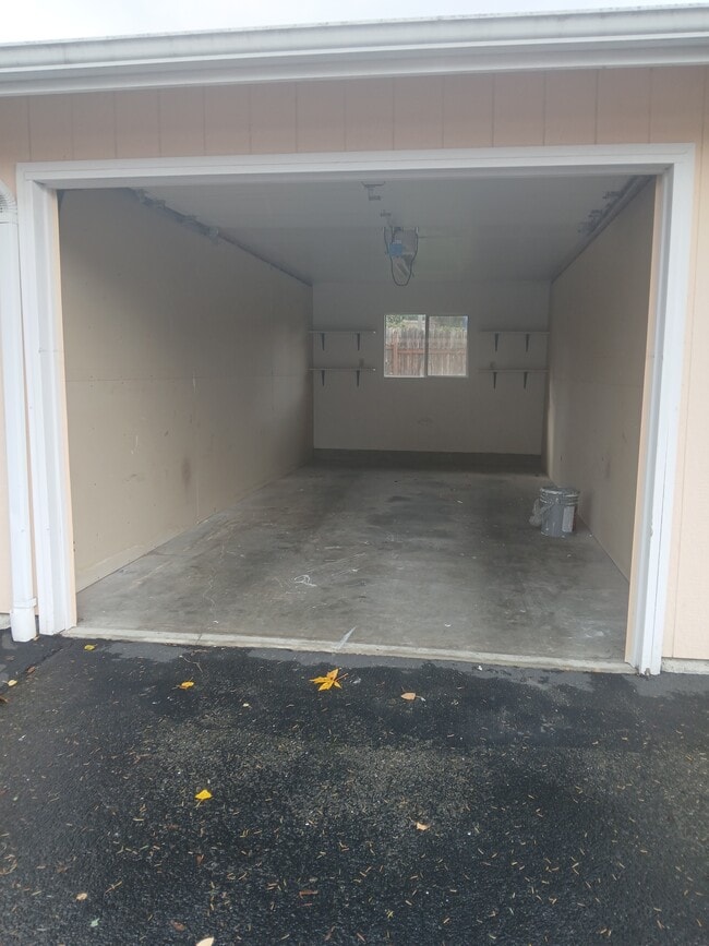 Building Photo - 7622 Chinook Ave