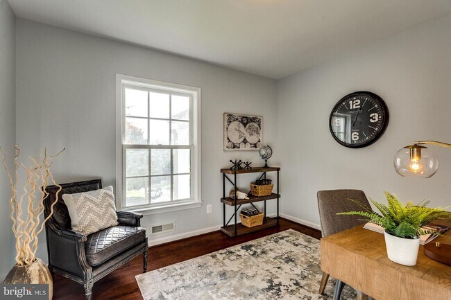 Foto del edificio - 518 Canterbury Ln