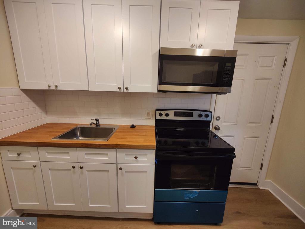 Foto principal - 140 W Airy St