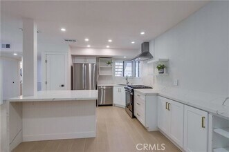 Building Photo - 25941 Montemar