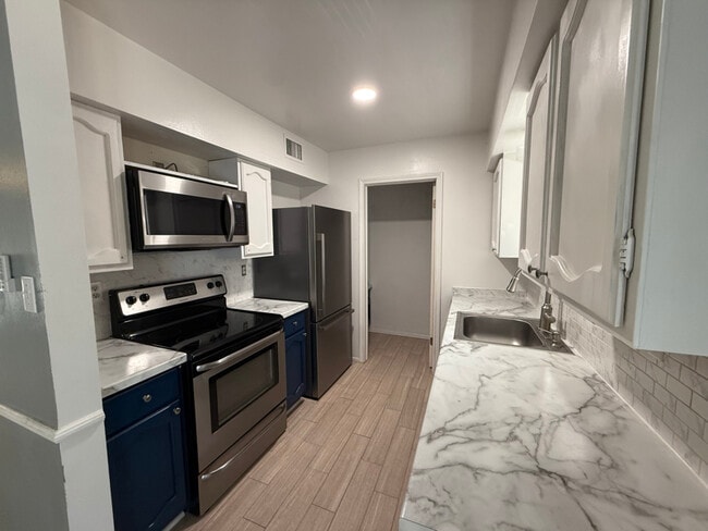 Foto del edificio - 130 Mimosa Pl