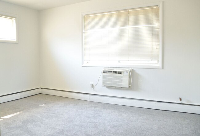 Foto del edificio - 3301 C St SE