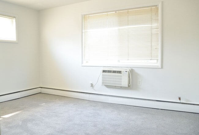 Foto del edificio - !!Spacious 2 Bedroom 1 bath apartment!!
