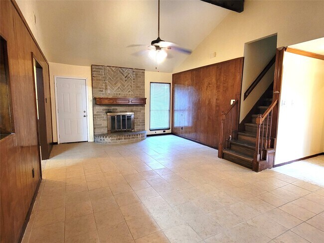 Foto del edificio - 12811 Stillington Dr