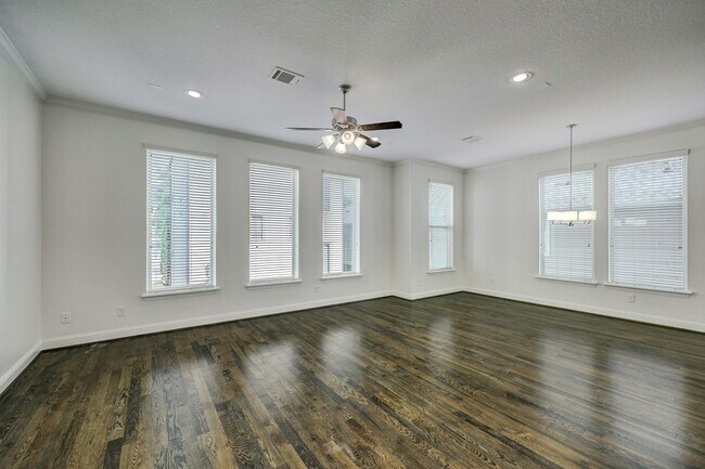 Foto del edificio - 1518 Birdsall St