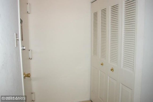 Building Photo - 2 br, 1 bath Condo - 415 Christopher Ave
