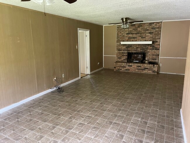 Building Photo - 2803 Arcadia Dr