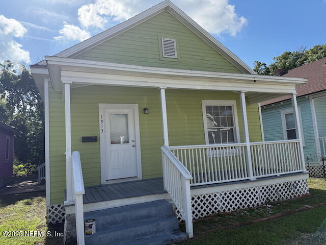 Primary Photo - 1913 Redell St
