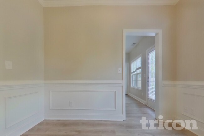 Building Photo - 250 Indian Lake Trail