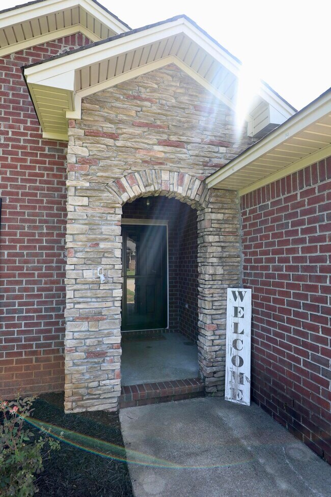 Building Photo - 4370 Excursion Dr