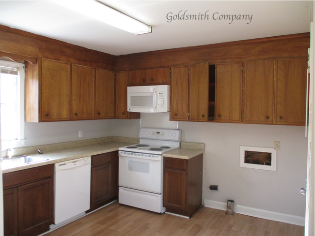 Foto del edificio - 13 Lorena Drive