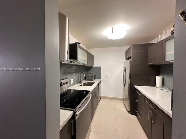 Building Photo - 3625 N Country Club Dr