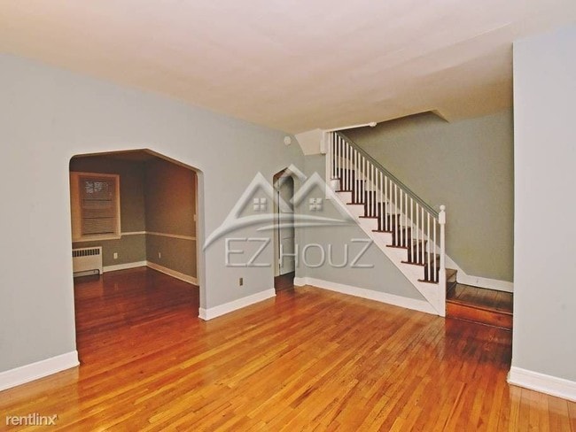 Building Photo - 3 br, 1 bath Apartment - 2505 Keyworth Ave